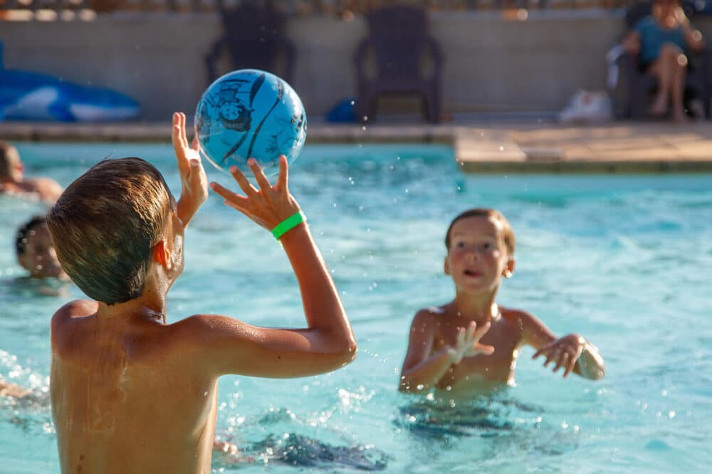 Camping 3 étoiles avec parc aquatique à Langogne en Lozère