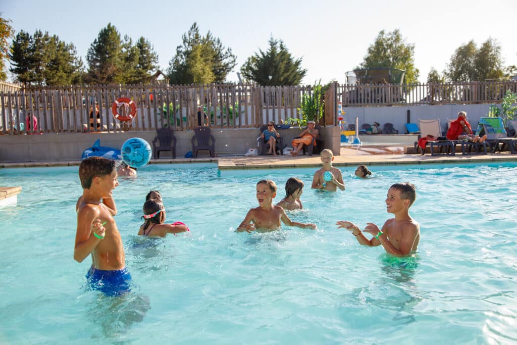 Camping 3 étoiles en Lozère avec piscine chauffée
