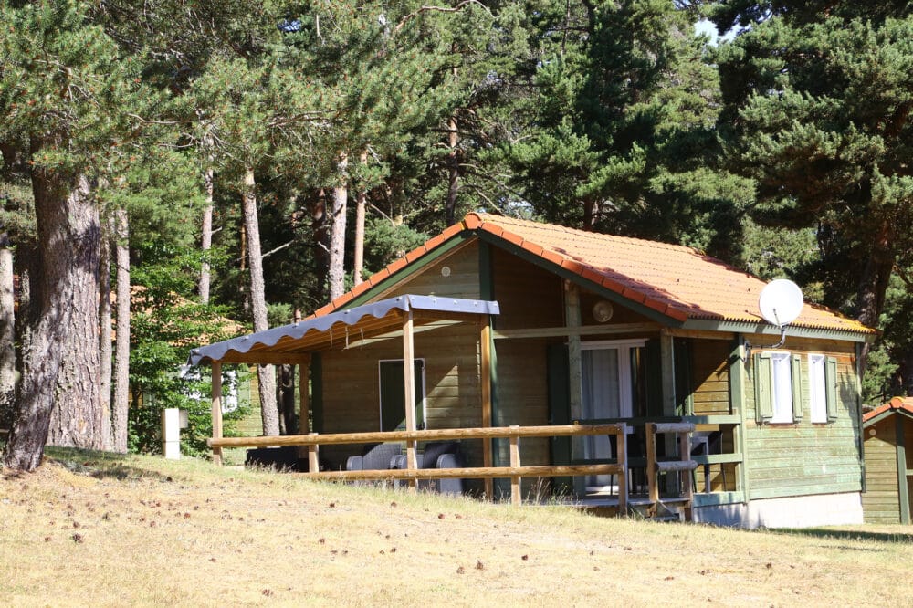 Chalet au camping les sous bois du lac à Langogne