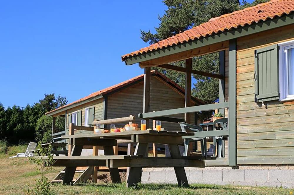 Chalet en bois au camping à Langogne
