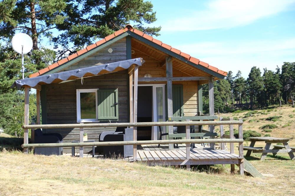 Chalet premium au camping 3 étoiles les sous bois du lac en Lozère