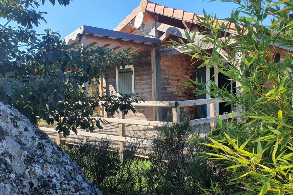 Chalets premium au camping à proximité du lac de Naussac à Langogne