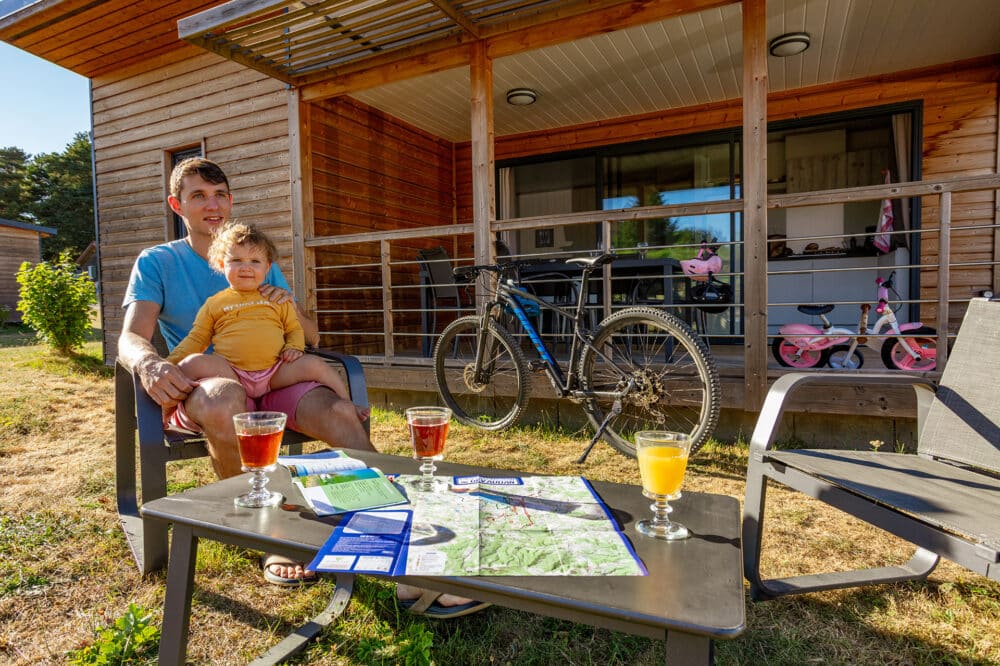 Cottage premium au camping Les sous-bois du lac en Lozère