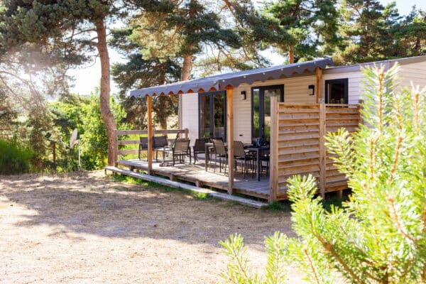 Mobil-homes en Lozère tout confort près du Lac de Naussac