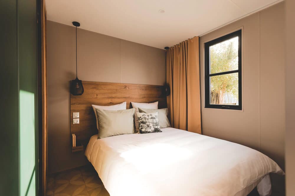 Chambre du mobil-home Prestige famille en Lozère