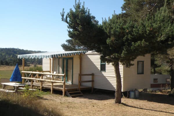 Mobil-home pas cher en Lozère au camping Les sous bois du lac