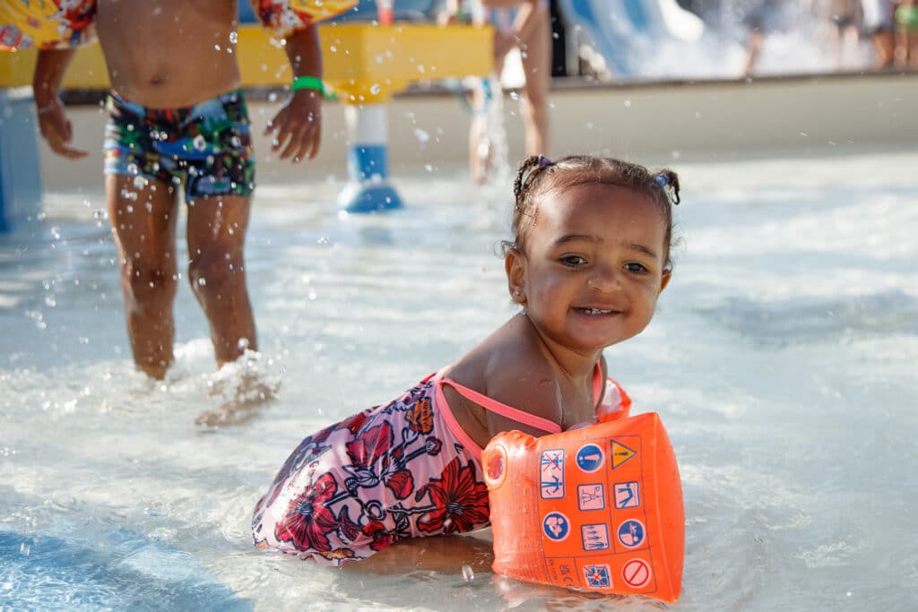 Camping avec pataugeoire pour enfants
