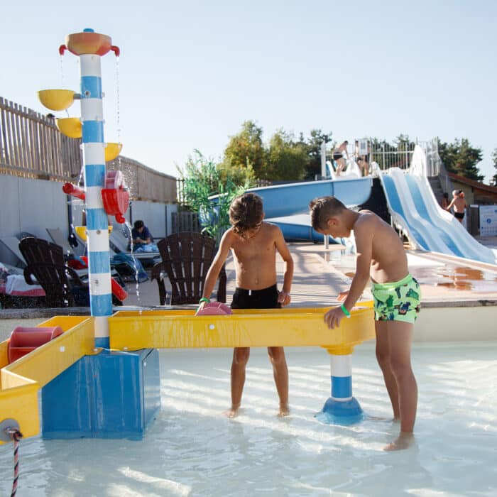 Camping avec piscine chauffée en Lozère