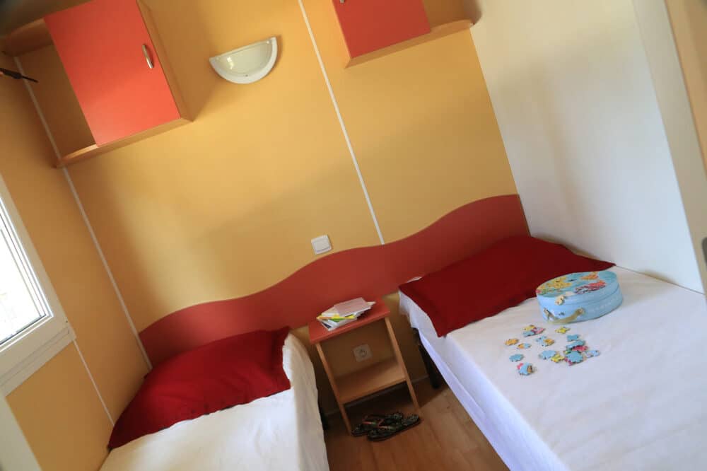 Chambre pour enfant mobil-home en camping en Lozère