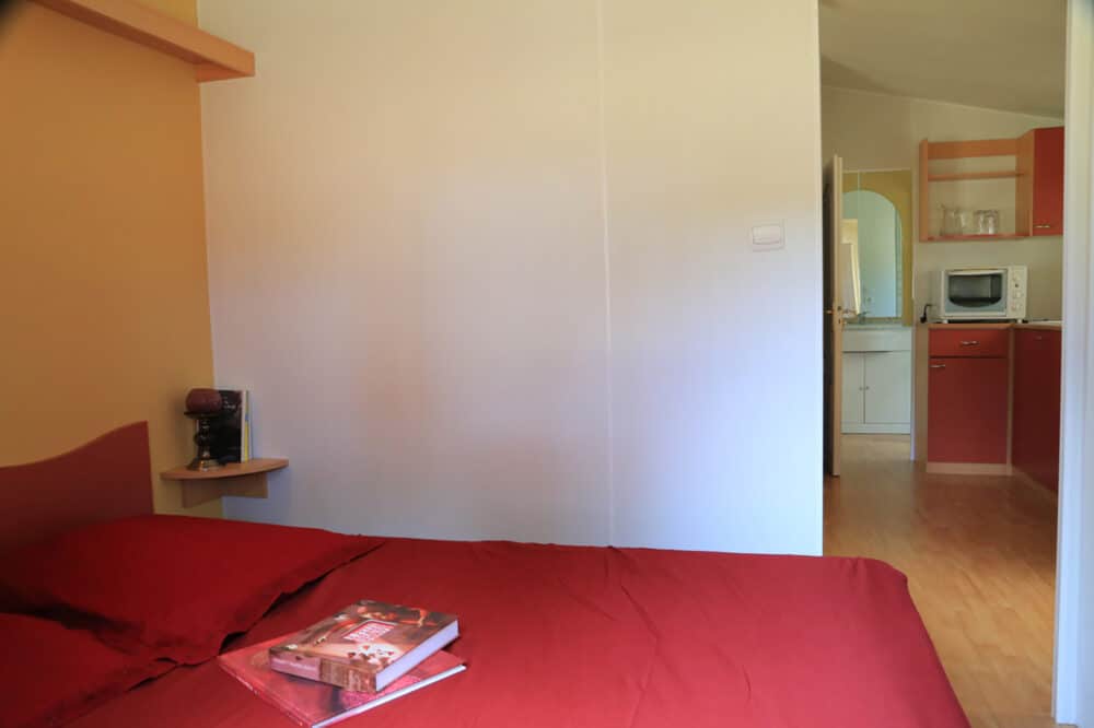 Chambre de mobil-home en camping en Lozère