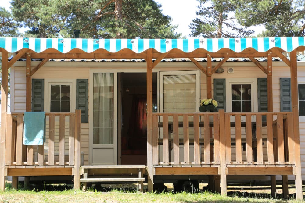 Mobil-homes Colorado 2 chambres, l'hébergement indémodable du camping Les Sous-Bois du Lac