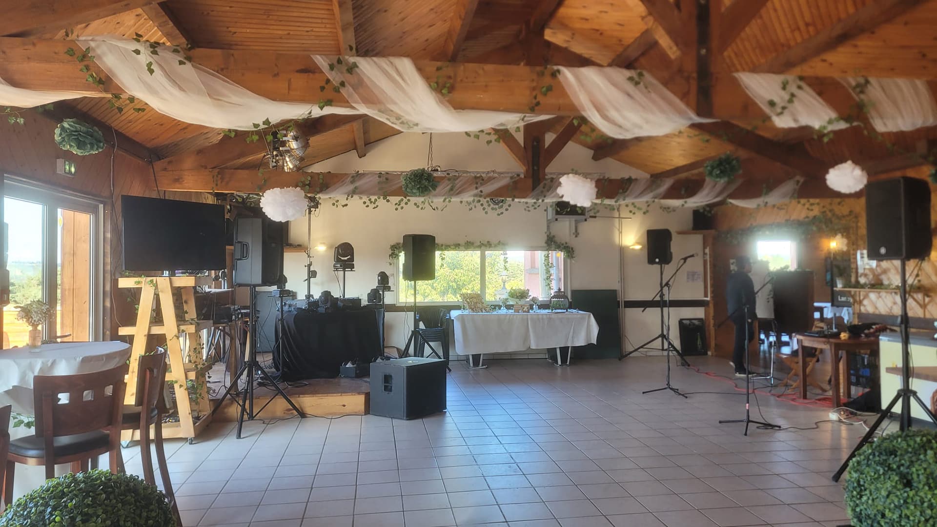 Salle des fêtes au camping Les sous bois du lac